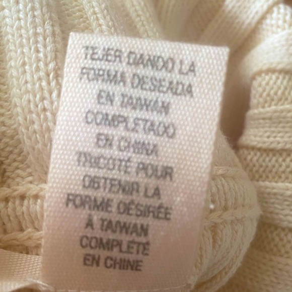 Dkny Relaxed Knit Turtleneck Pullover Sweater | Size Medium - Picture 7 of 7